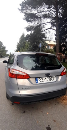 Ford Focus cena 17900 przebieg: 259000, rok produkcji 2011 z Rzeszów małe 4